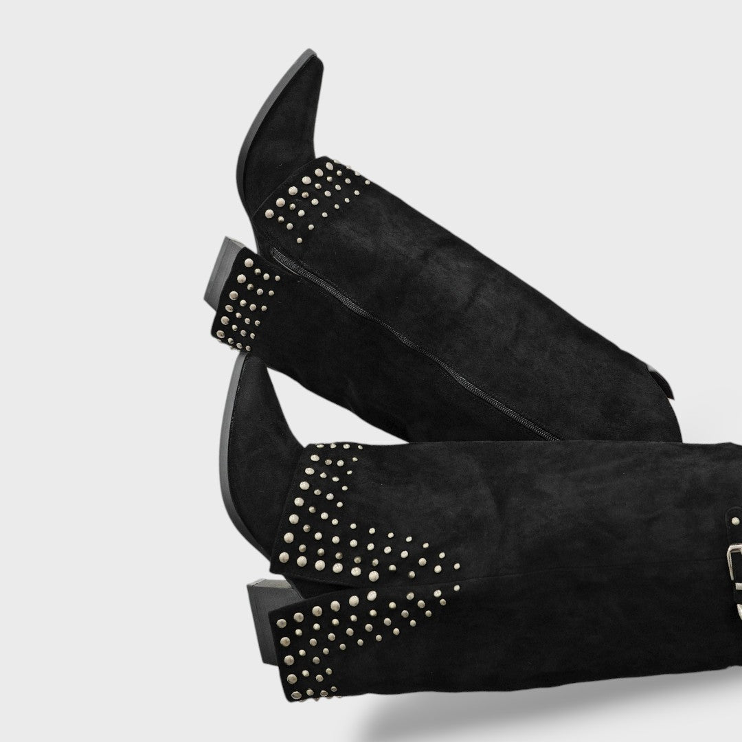 Botines de Tacón con Tachuelas Elegantes